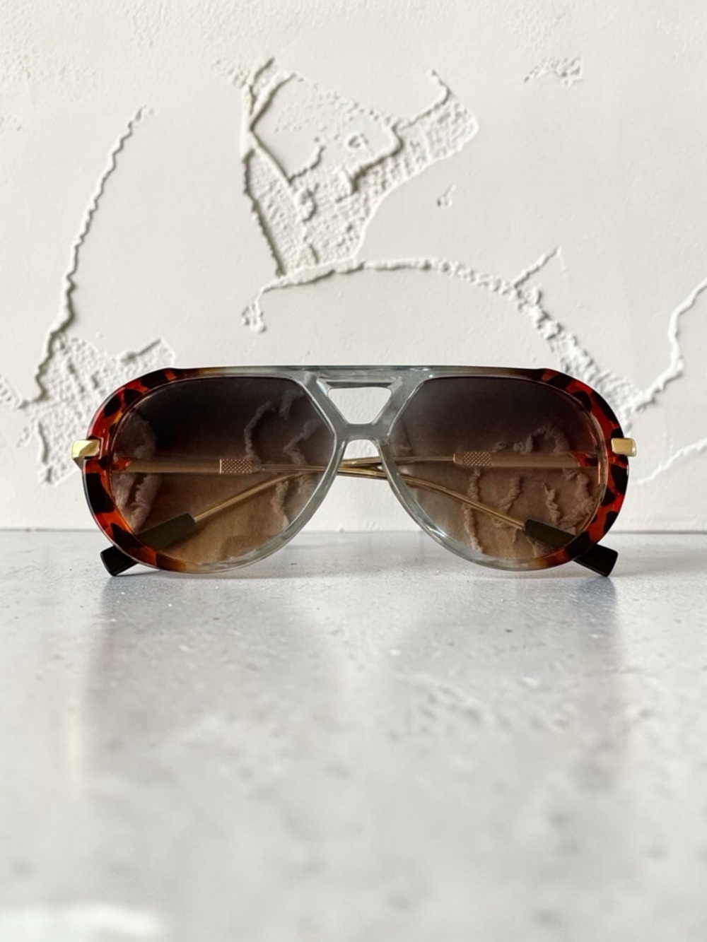 Tortoiseshell Aviator Sunglasses with Brown Gradient Lenses